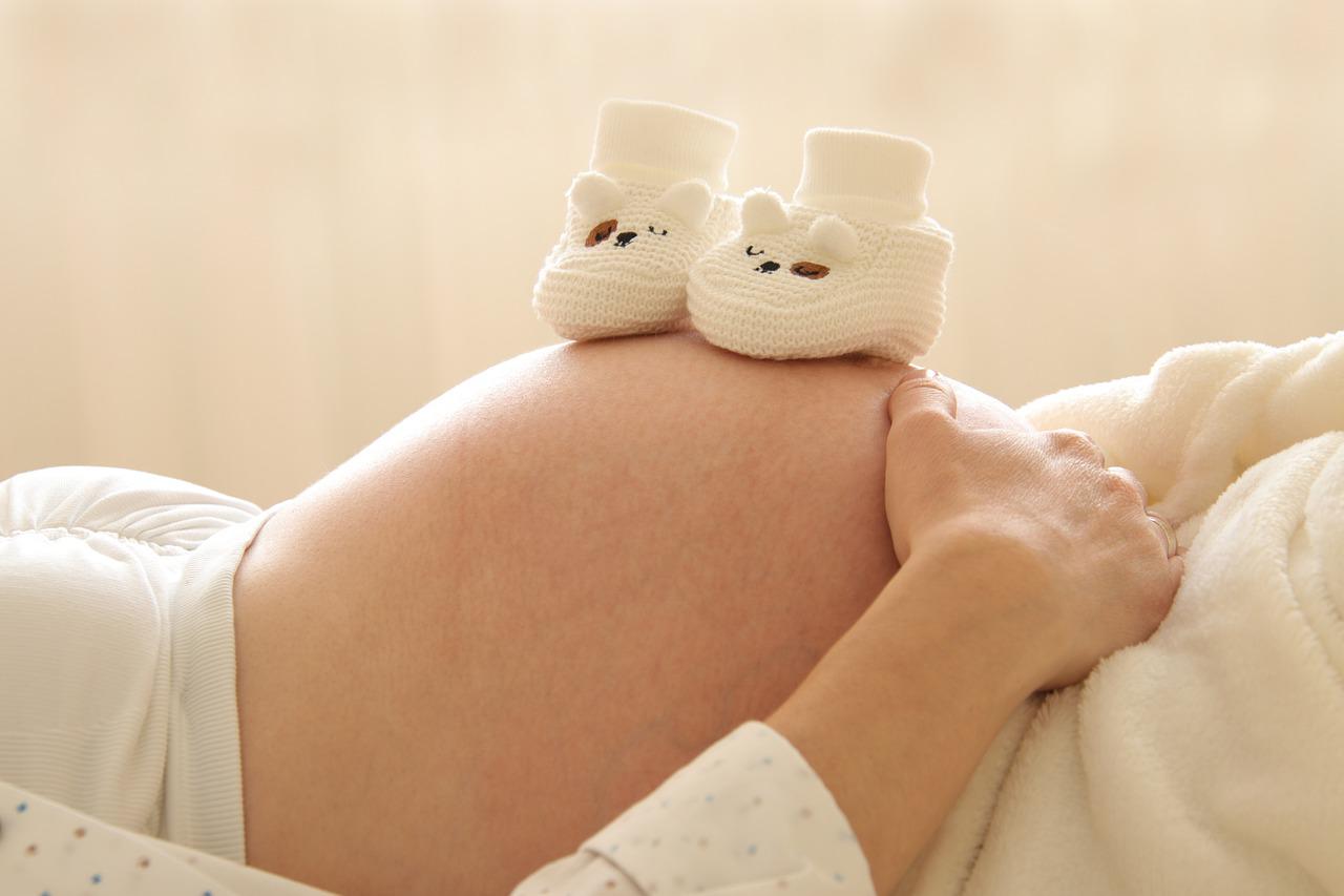 Jakie są różne wskazania w karcie ciąży?
